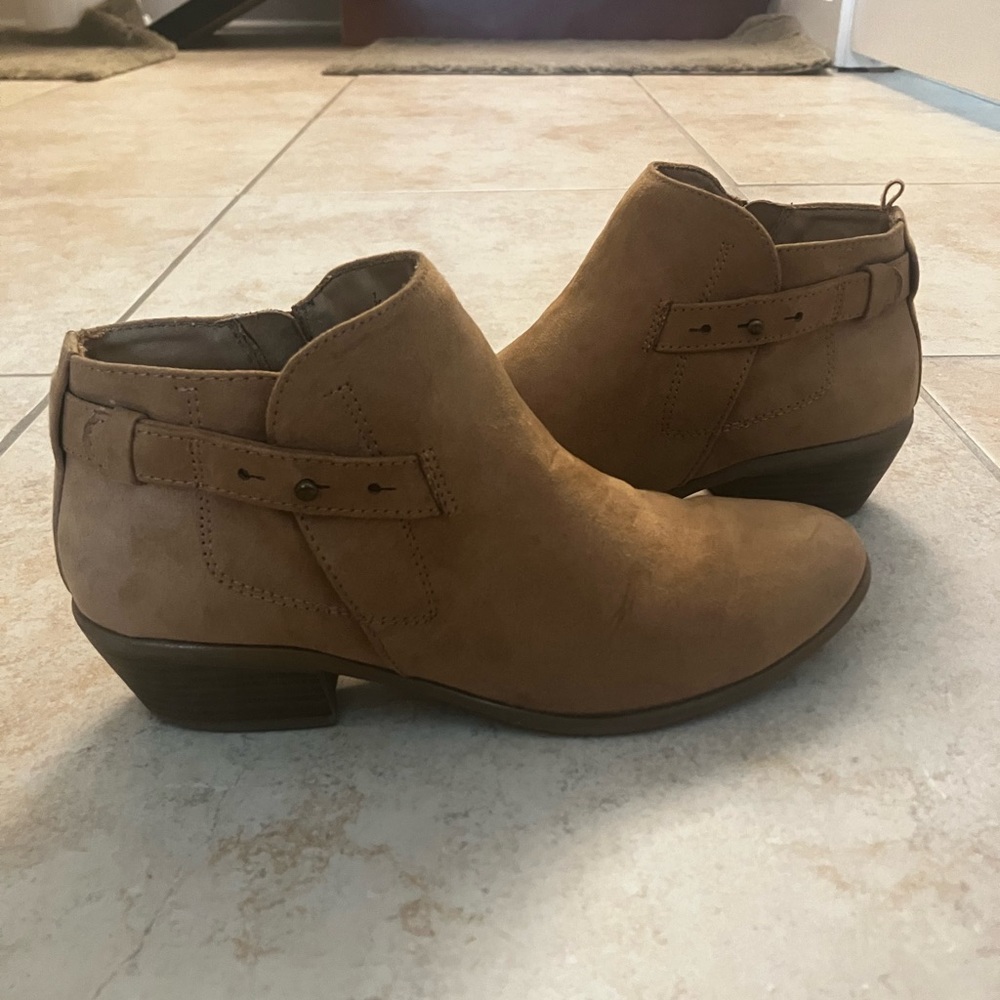 Old Navy low heel booties